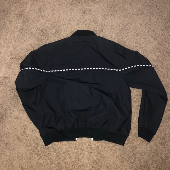 Reflective NIKE jacket - Picture 3 of 4